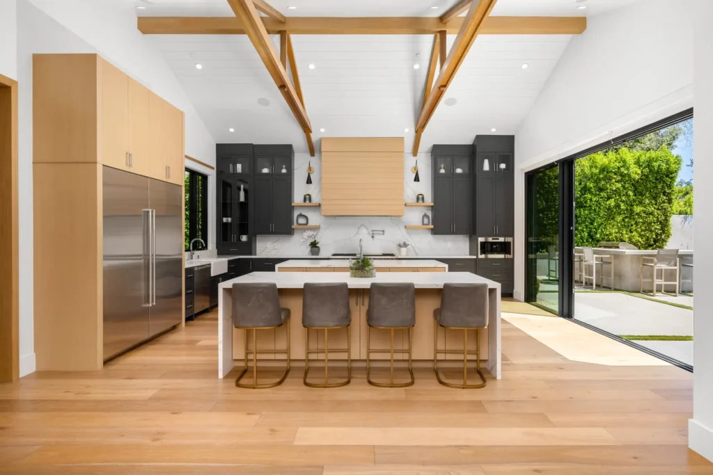 Mona Custom Homes